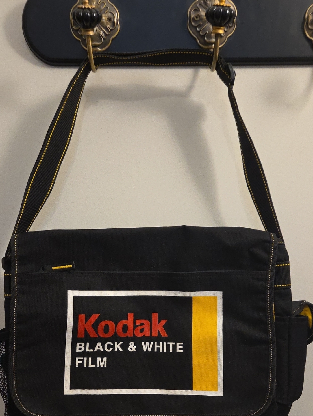 Kodak Black Messenger Bag with Yellow Accent (Yy12)